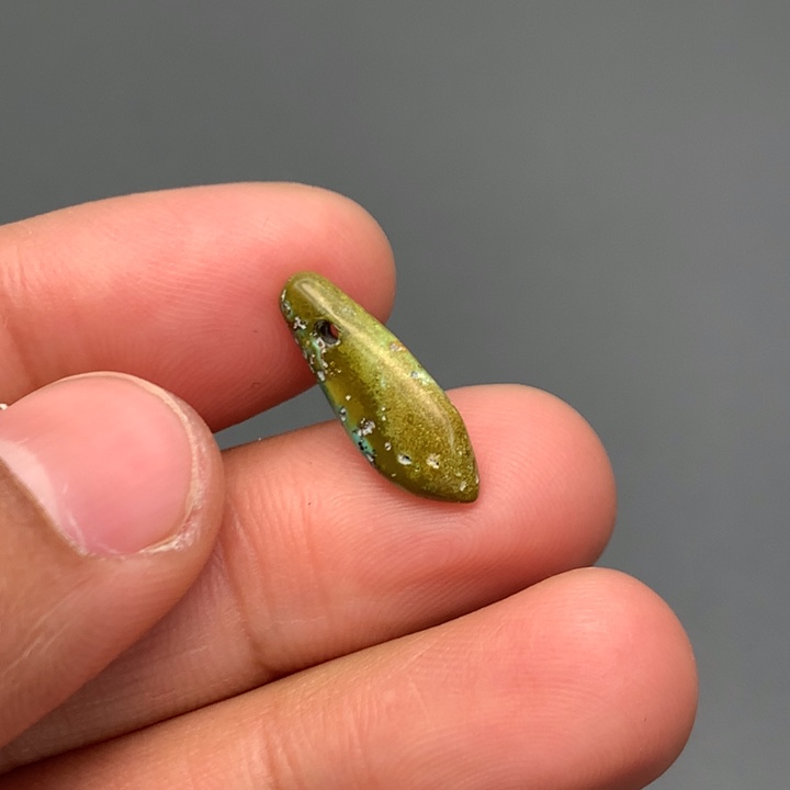 绿松石颈饰未镶嵌