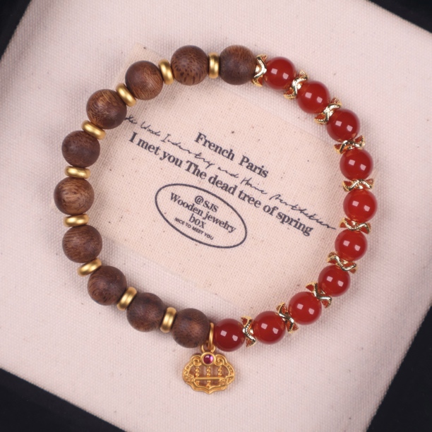 沉香手串天然奇楠沉香手串搭配天然柿子红玛瑙（多样性发其一）