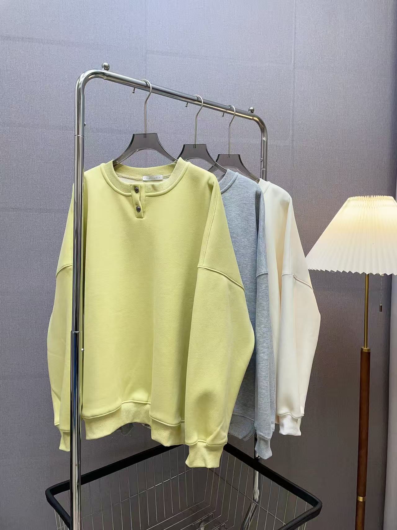 Z.X   剪刀领加绒套头卫衣  25112（C5）