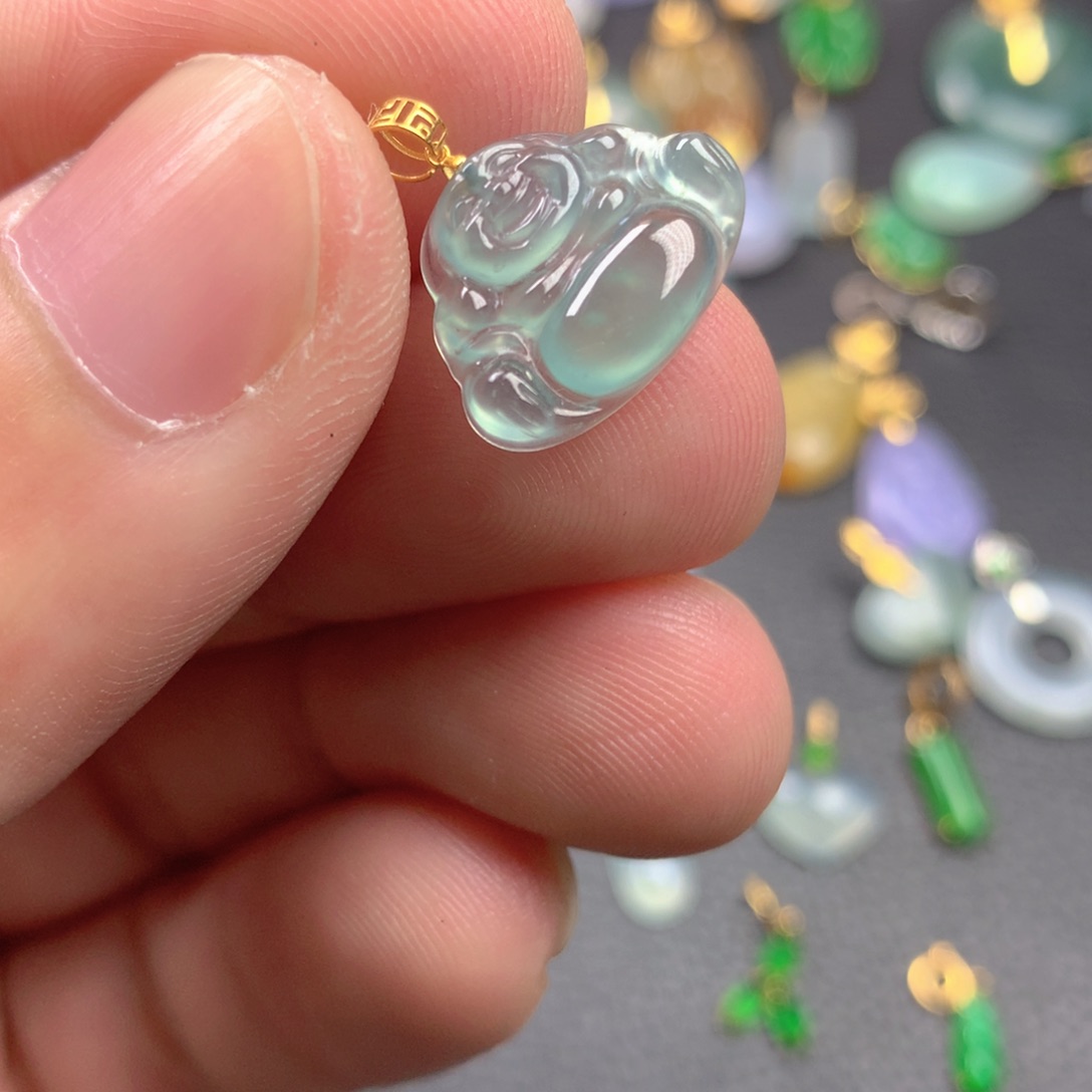 【闪购商品】颈饰18K金镶嵌翡翠翡翠