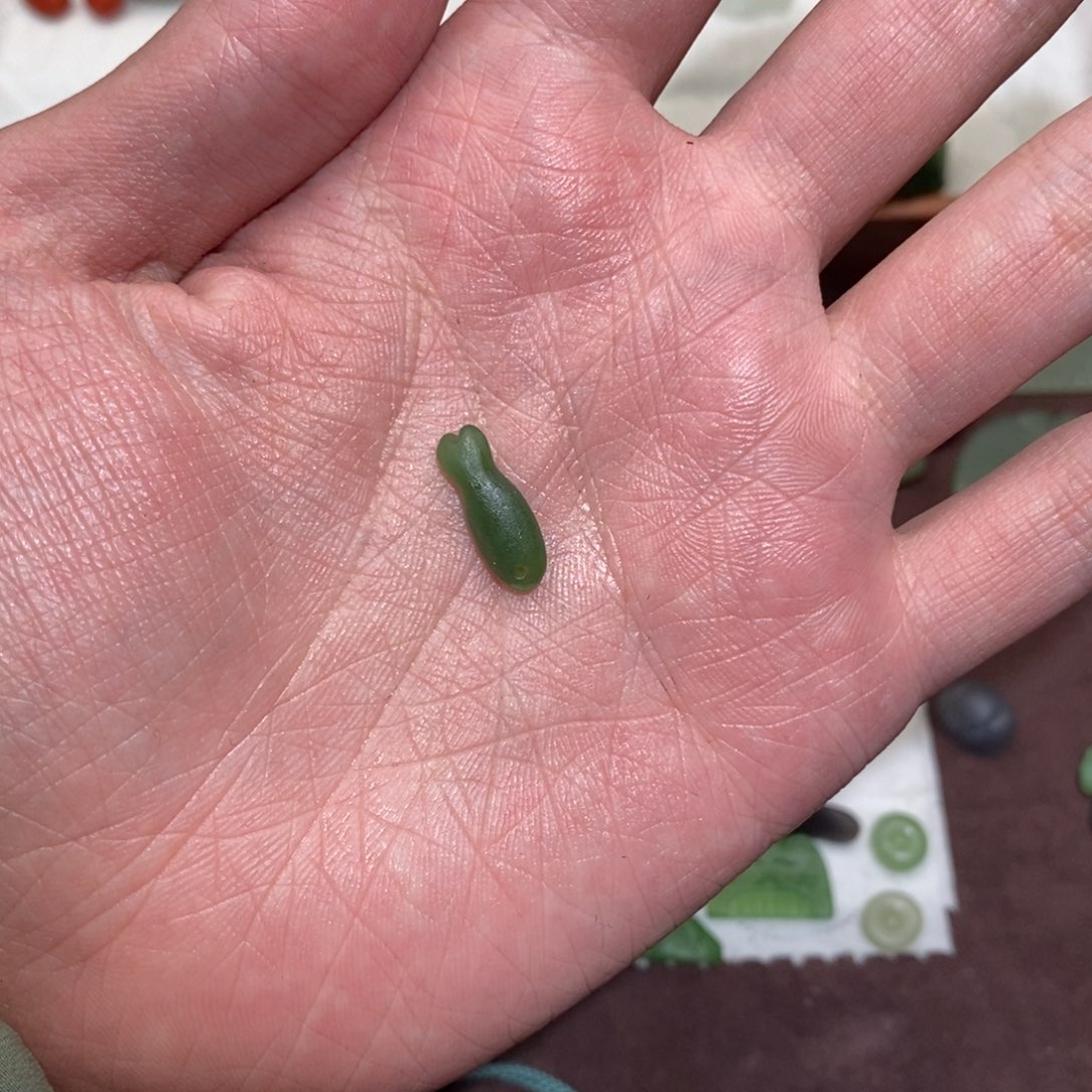 双***好和田玉未镶嵌颈饰