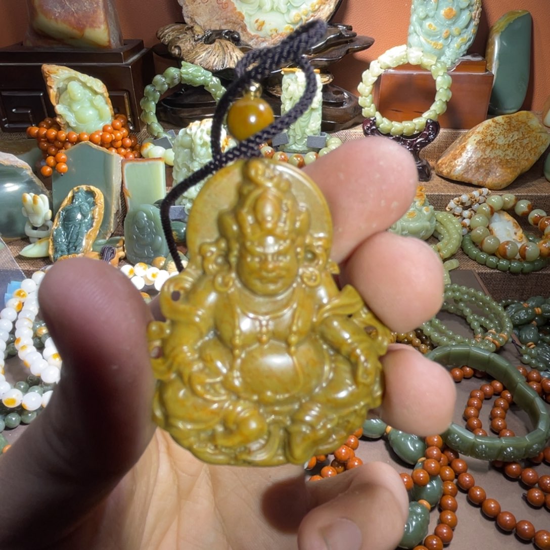 透闪石质玉黄财神未镶嵌