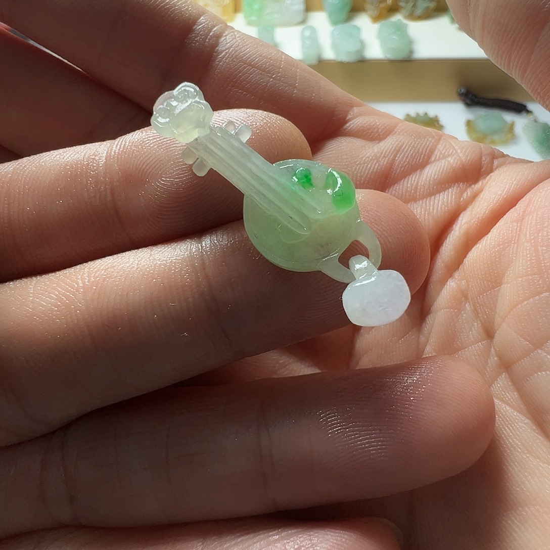 定制翡翠未镶嵌知音