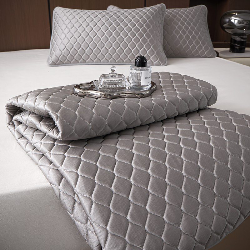 一触即凉进口凉感冰丝加厚硅胶空调席可机洗防刮划高端凉席三件套