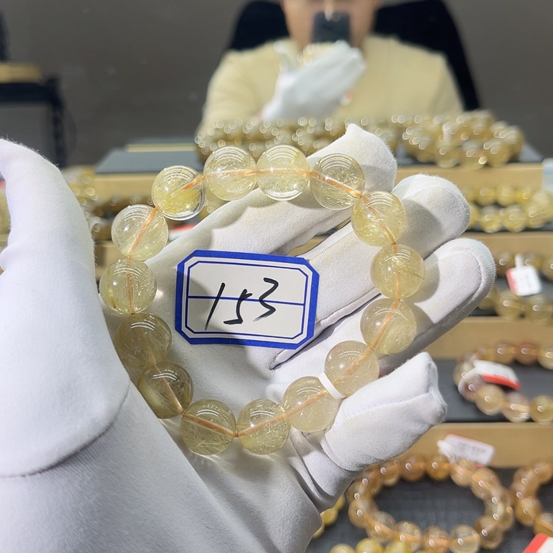 水晶手链未镶嵌果****爱晶莹剔透