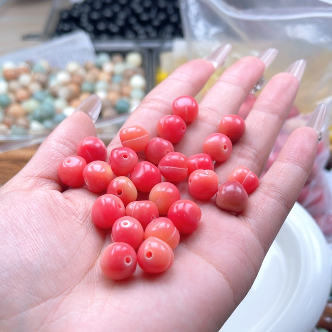 白玉菩提吊坠c11mm22颗。小屁桃