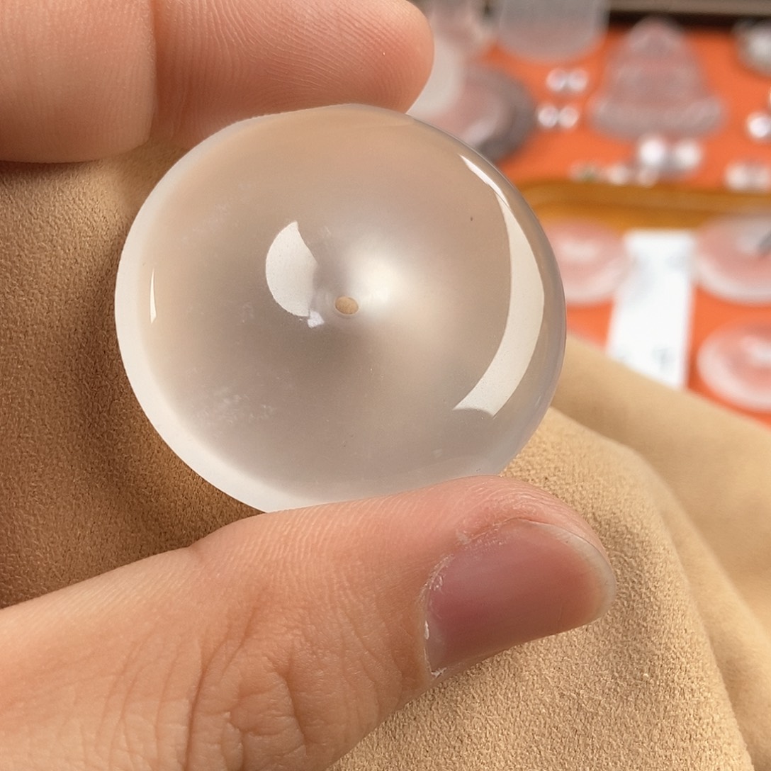 石英质玉颈饰未镶嵌烟***辰