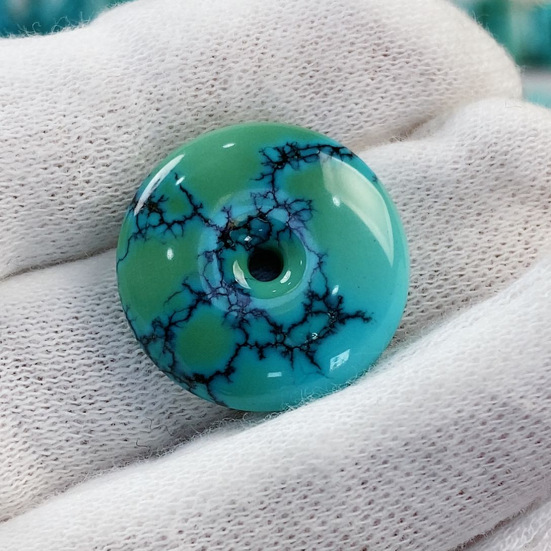 绿松石珠宝奇石未镶嵌安***王