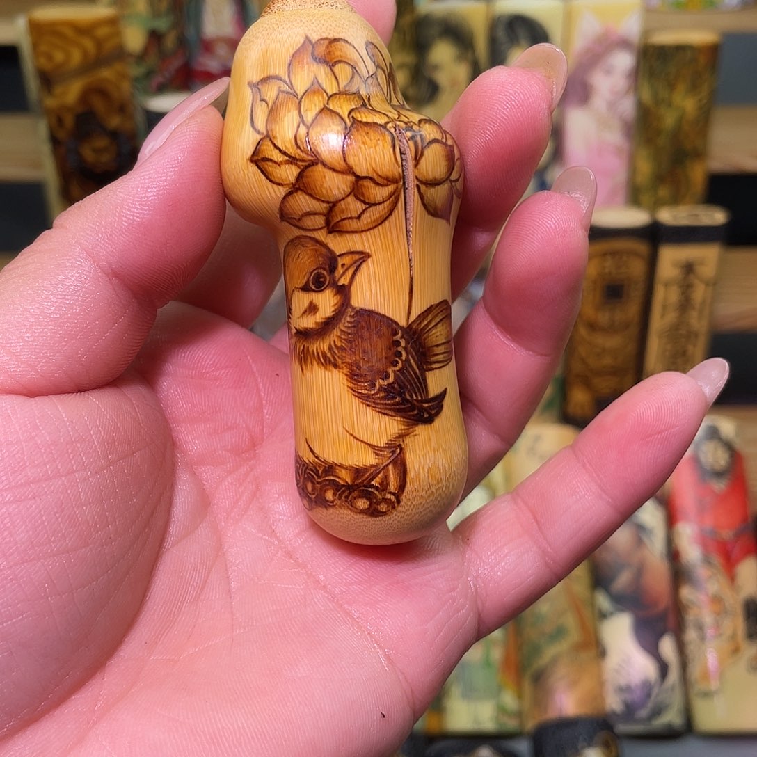 观***在实心竹手工作品荷花