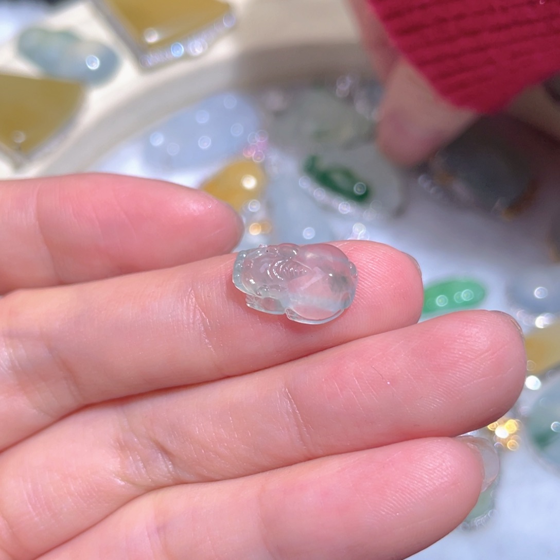 翡翠颈饰未镶嵌翡翠