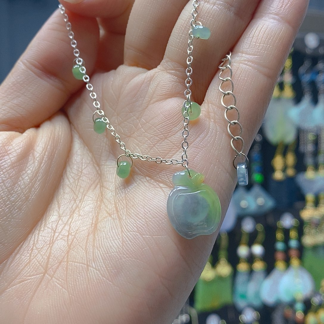 颈饰未镶嵌翡翠翡翠