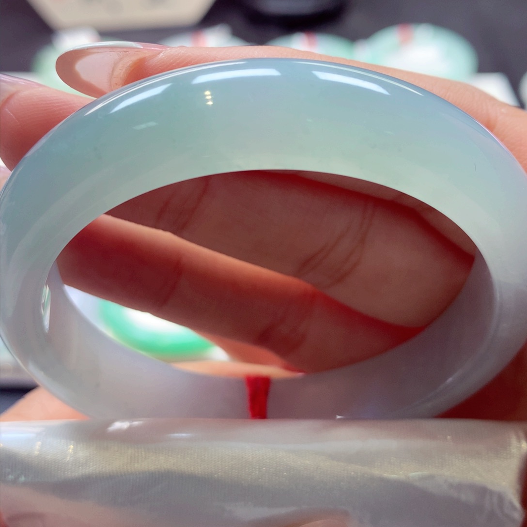 翡翠手镯未镶嵌(莫莫26）57正20号