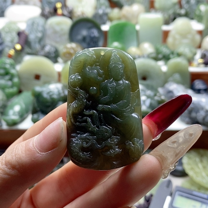 和田玉颈饰未镶嵌