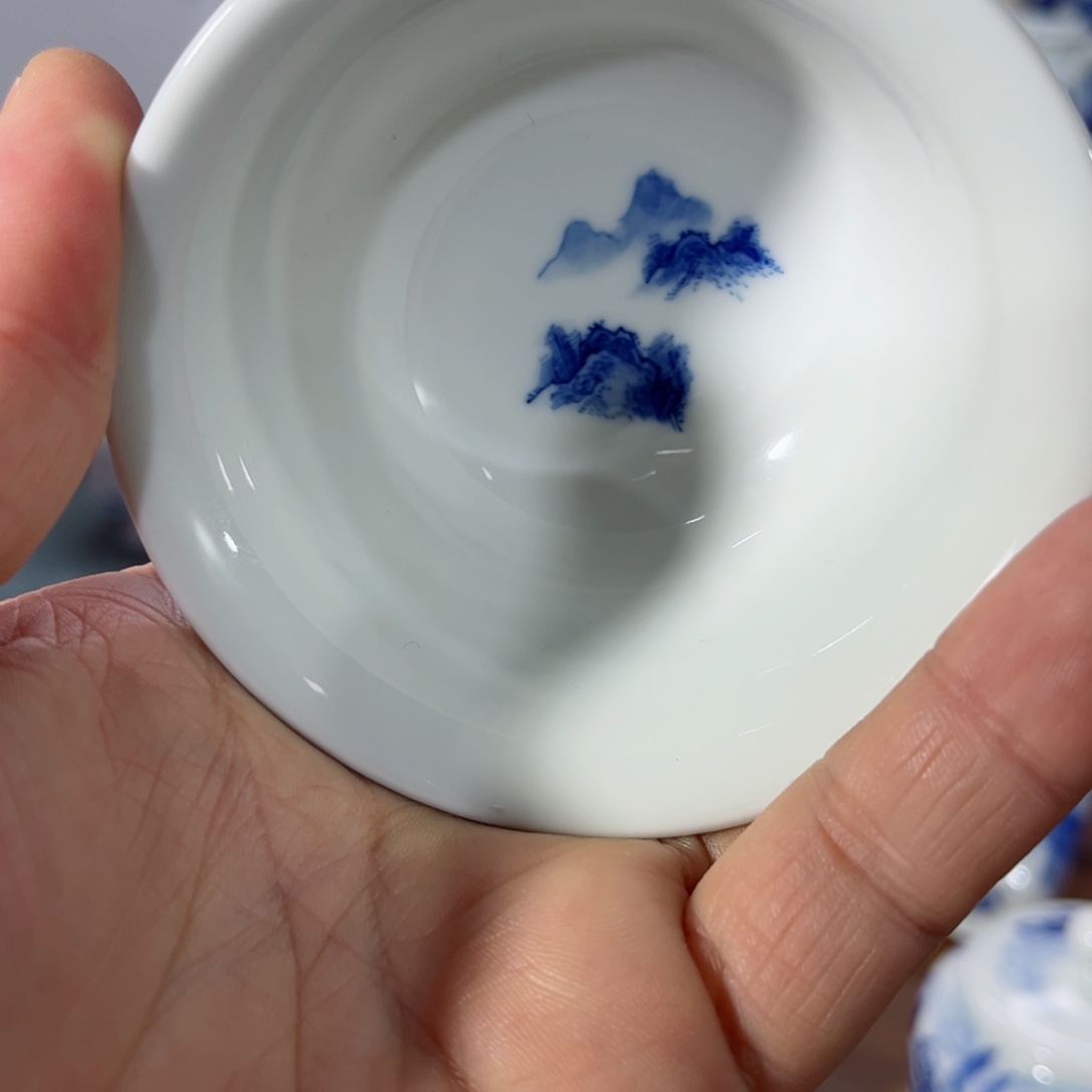 杯子小*儿手工手绘的陶瓷，