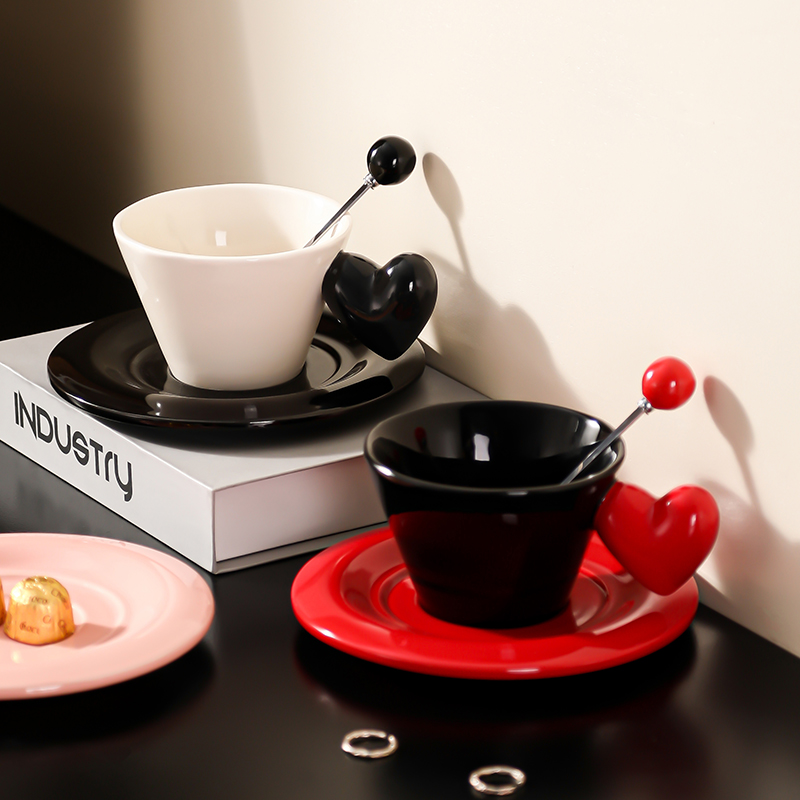 高级感咖啡杯碟套装设计感小众高档精致复古家用下午茶杯陶瓷杯子