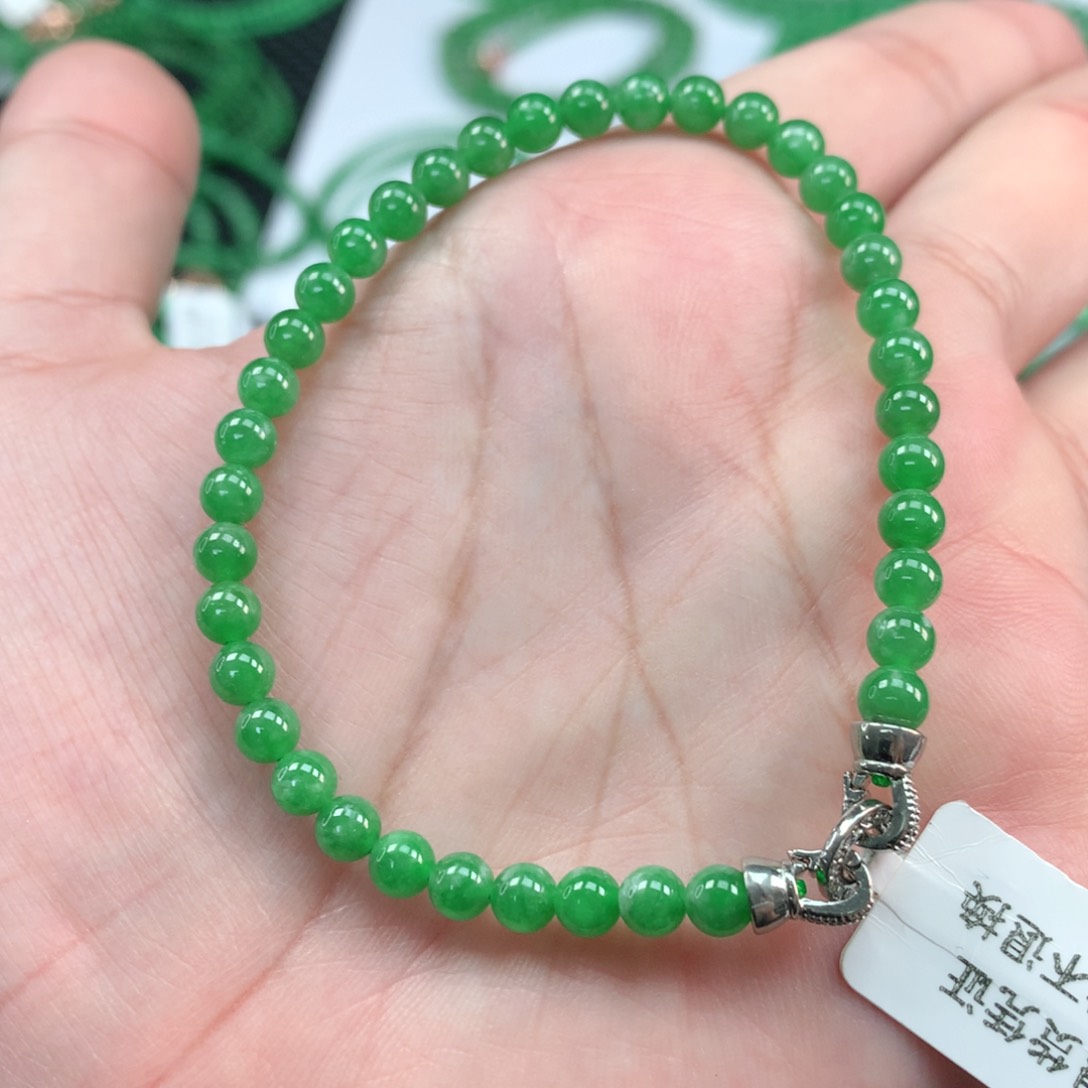 翡翠手链未镶嵌翡翠