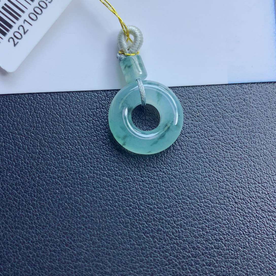 翡翠颈饰未镶嵌甜甜圈