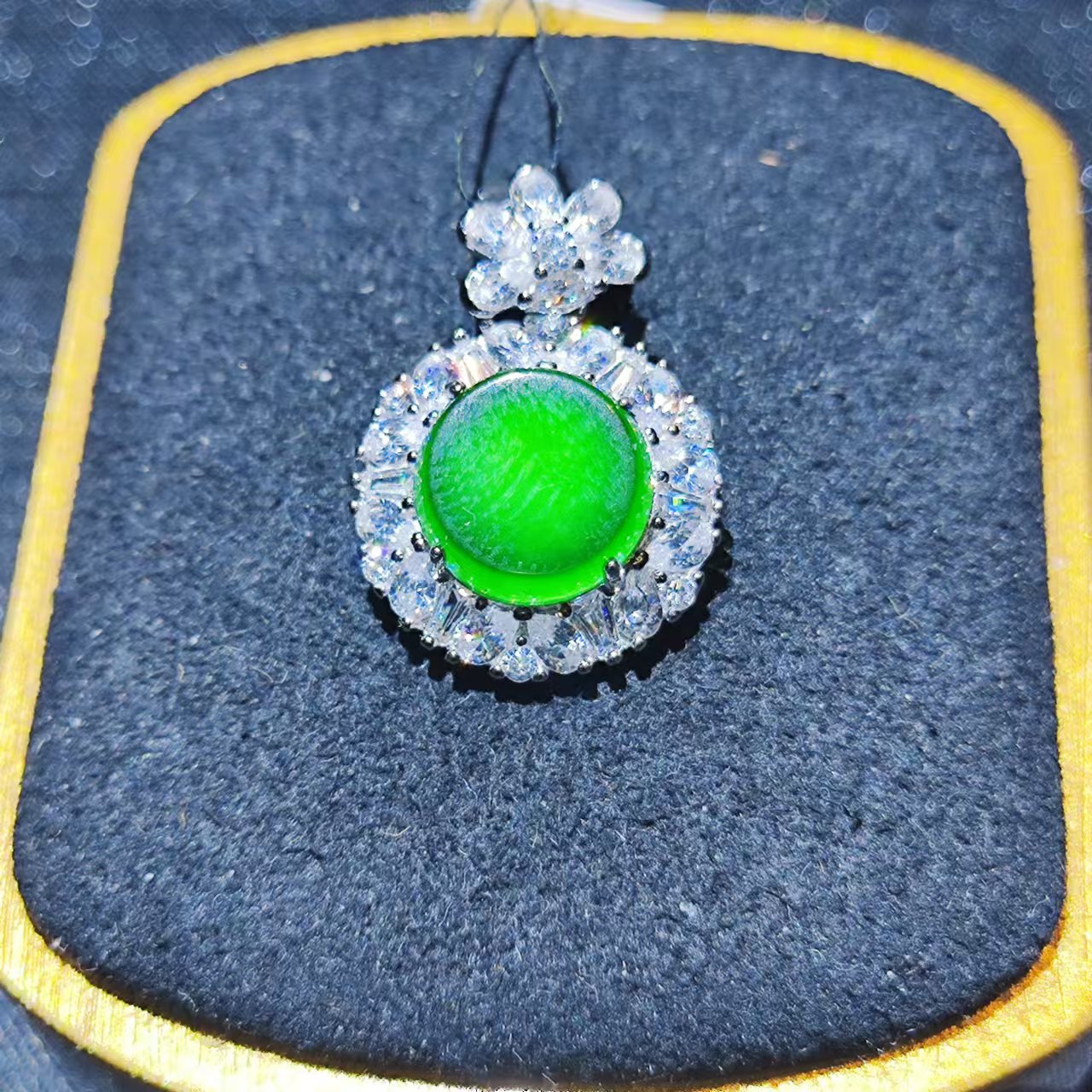 天然A货翡翠4222/106886满色圆牌吊坠国标s925银镶嵌天然翡翠吊坠