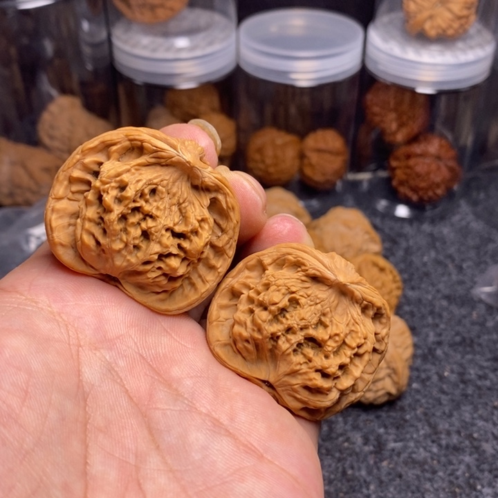 浪***.文玩核桃吊坠43.5蛇头