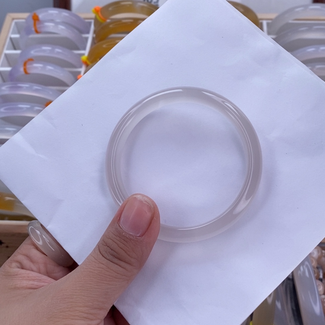 玛瑙/玉髓未镶嵌手镯