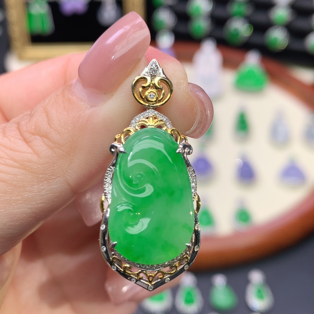 翡翠18K金镶嵌吊坠(不含链)