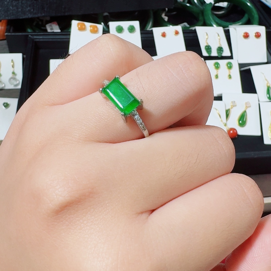 翡翠银S925镶嵌颈饰马鞍戒指