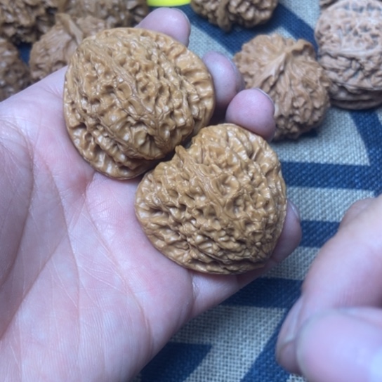 吊坠文玩核桃虎头王