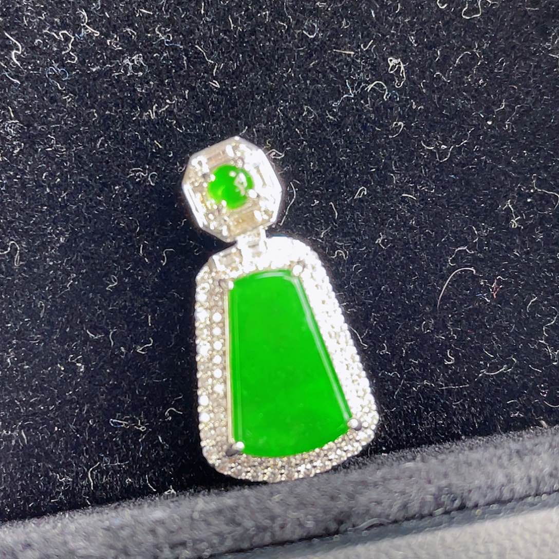 翡翠吊坠(不含链)未镶嵌