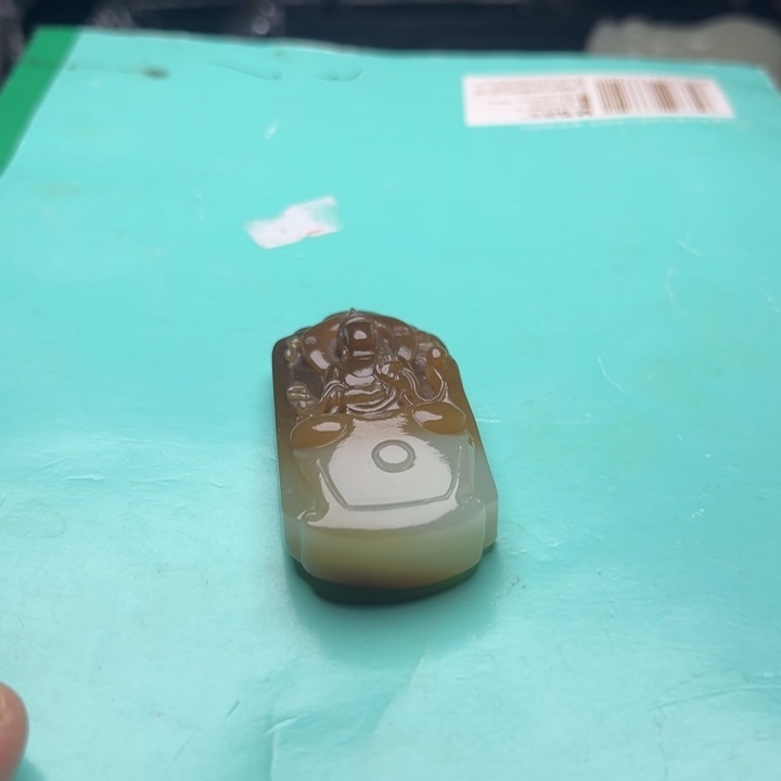 与***来和田玉未镶嵌颈饰