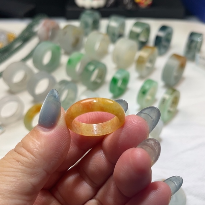未镶嵌戒指翡翠黄翡