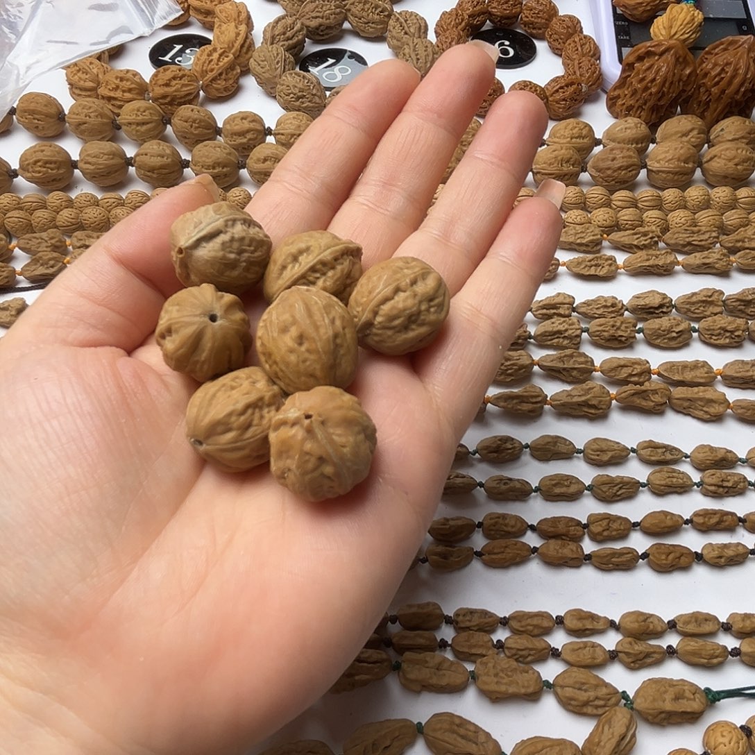 月***e文玩核桃吊坠异形