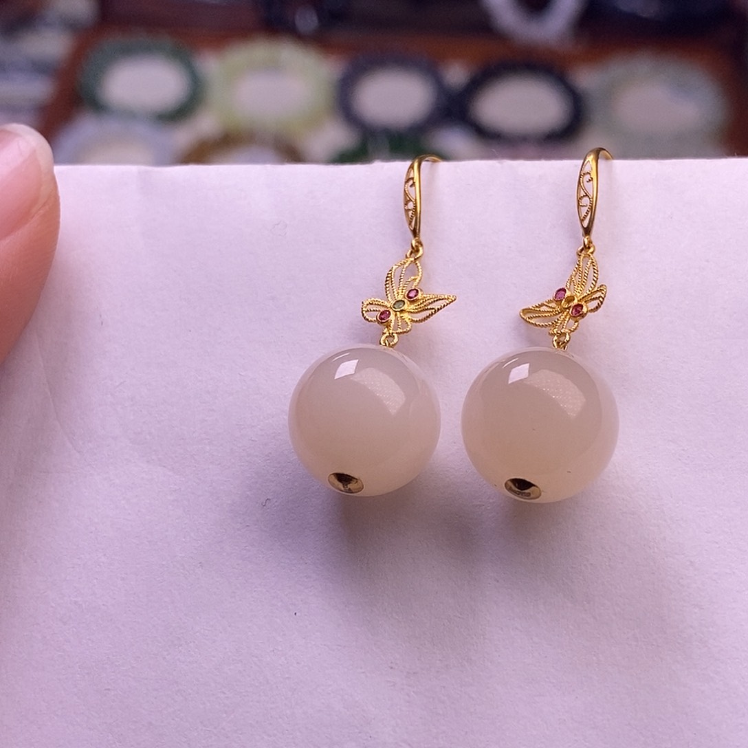 颈饰未镶嵌和田玉毕业级老坑料浓红粉金镶耳坠12m