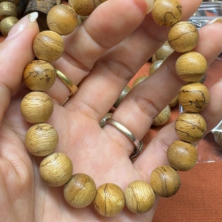 大叶紫檀（黑酸枝木类）