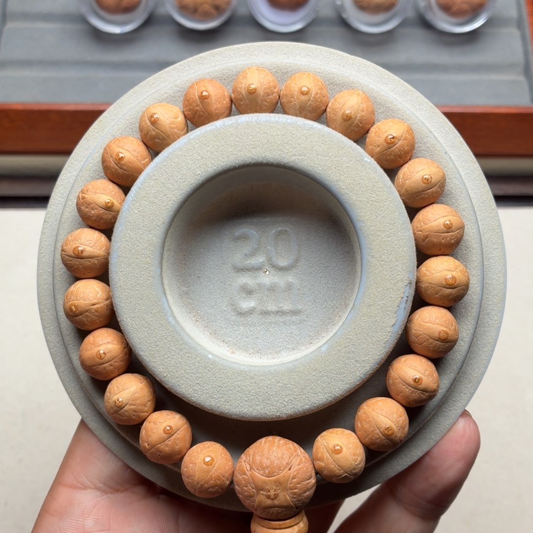 吊坠凤眼菩提11尺寸铁子厚皮壳