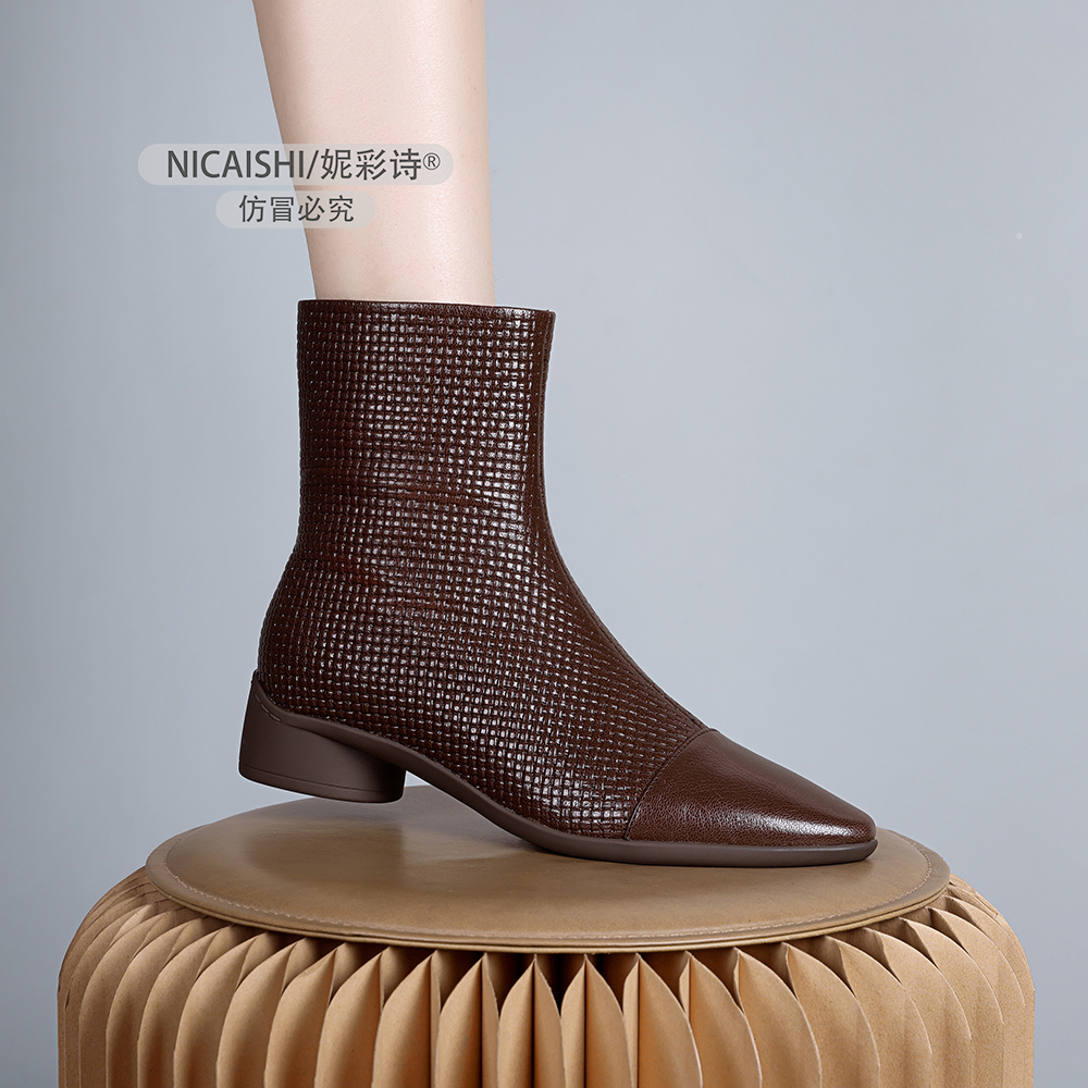 2024年新款法式复古尖头气质短靴时尚粗跟侧拉链加绒舒适女靴0892