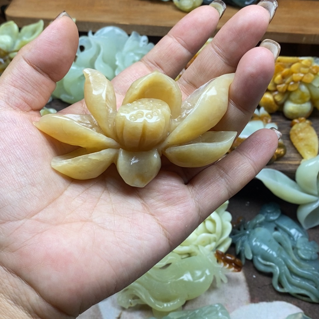 步****岫玉未镶嵌吊坠(赠链)