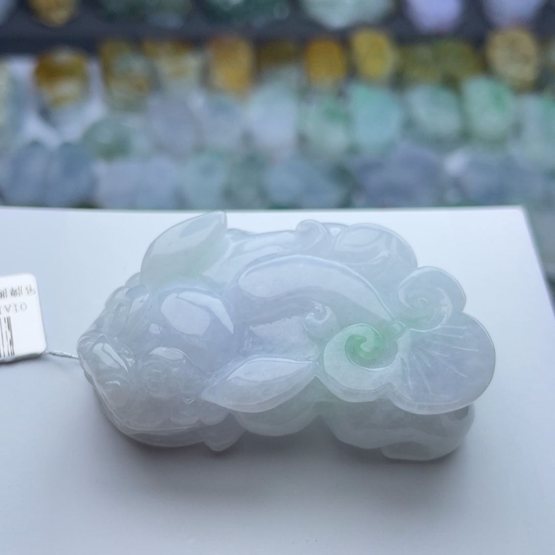 翡翠颈饰未镶嵌貔貅