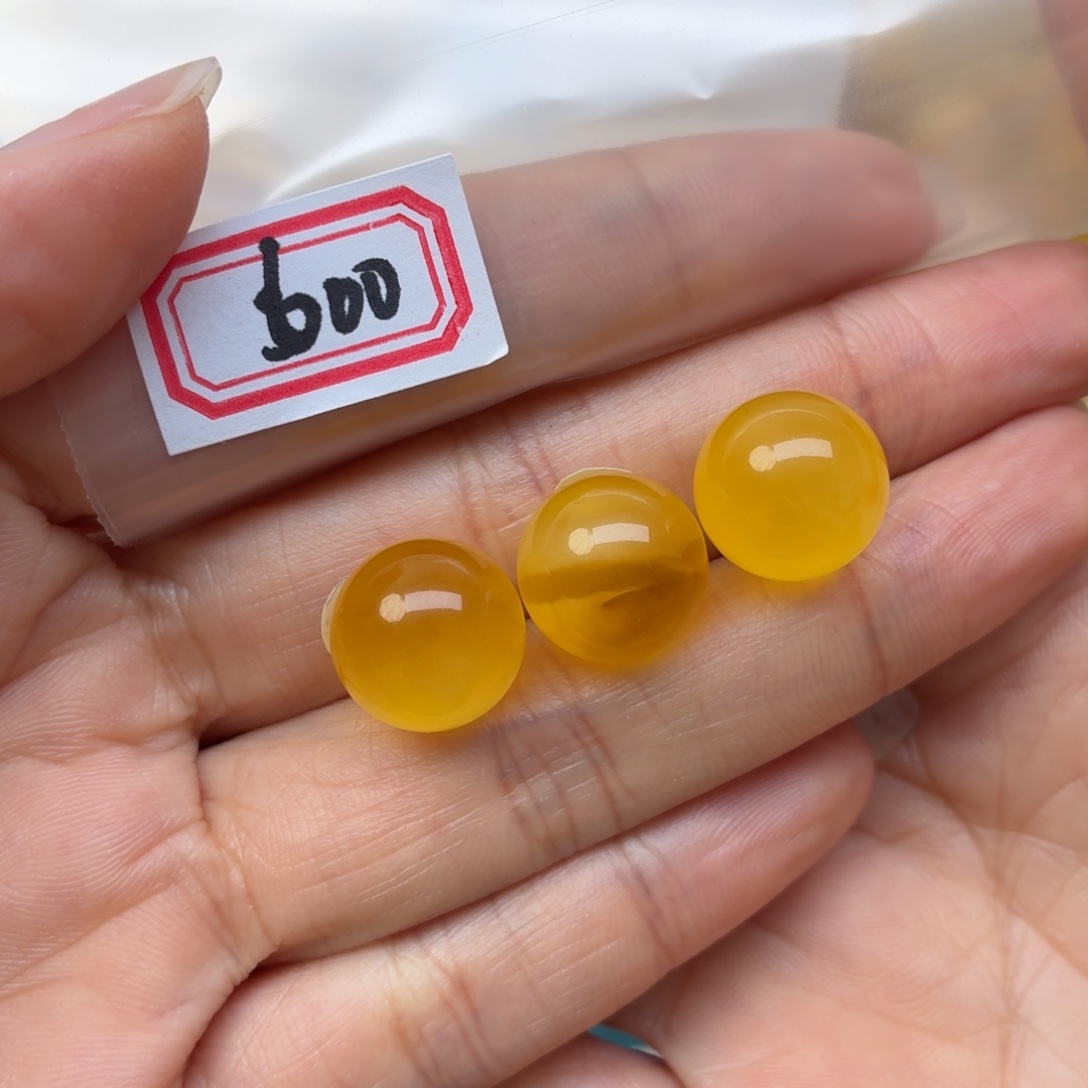 樗***也蜜蜡未镶嵌裸石13+蜜蜡