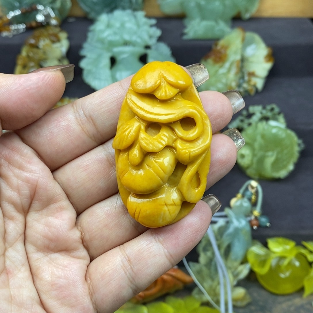 蛇纹石玉未镶嵌吊坠(赠链)