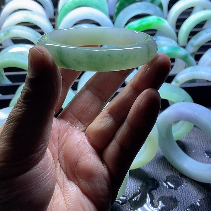 定制翡翠未镶嵌定制手镯不退不换