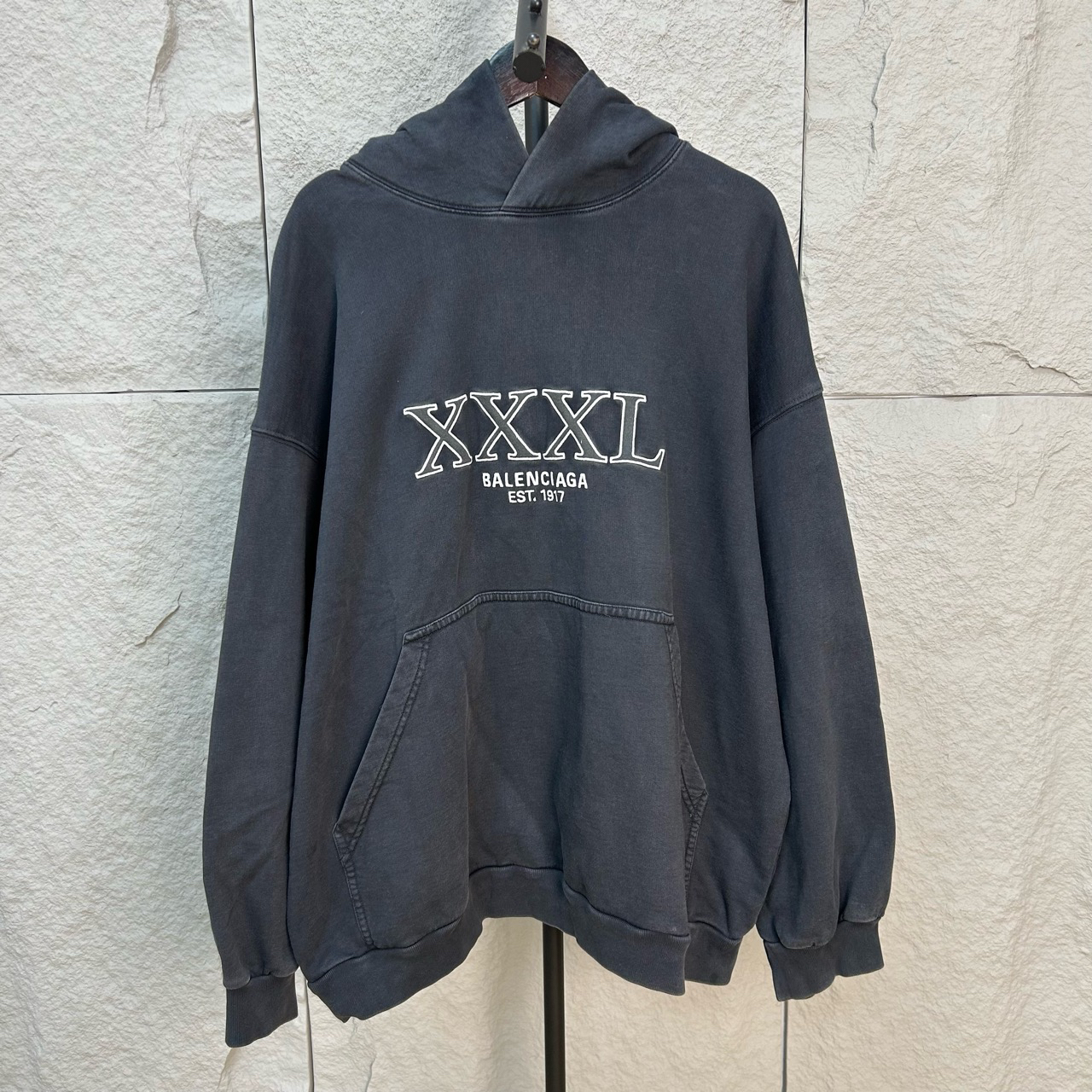 99新 Balenciaga/巴黎世家 XXXL水洗刺绣连帽卫衣 L码 ys000307