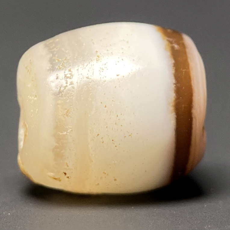 缠丝玛瑙桶珠13.3*10.3mm