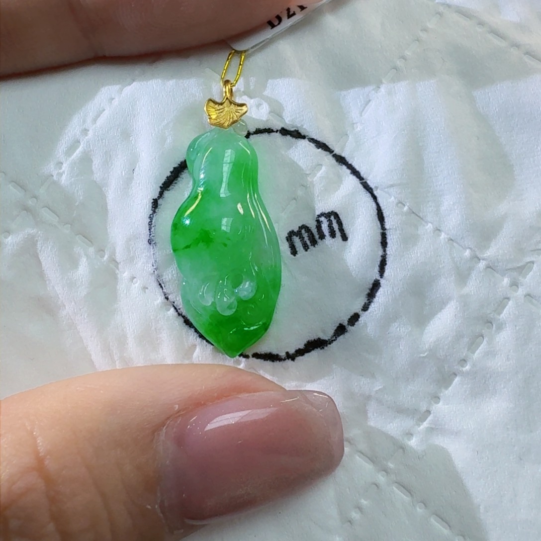 翡翠颈饰18K金镶嵌吊坠