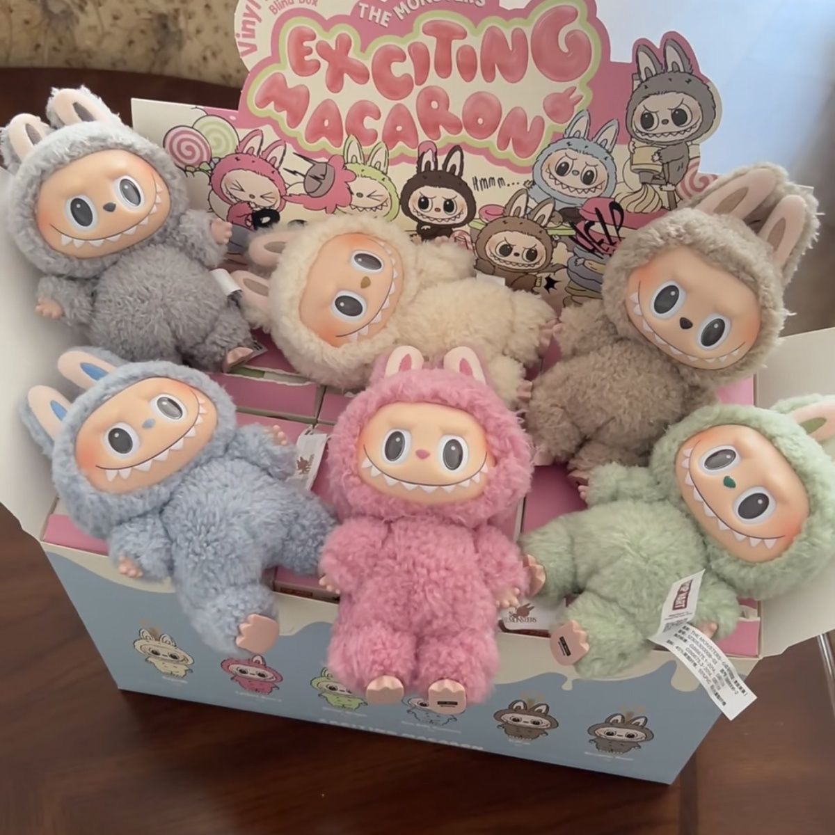 labubu礼物1代布布搪胶塑料娃娃衣公仔钥匙扣潮玩玩偶手办摆件