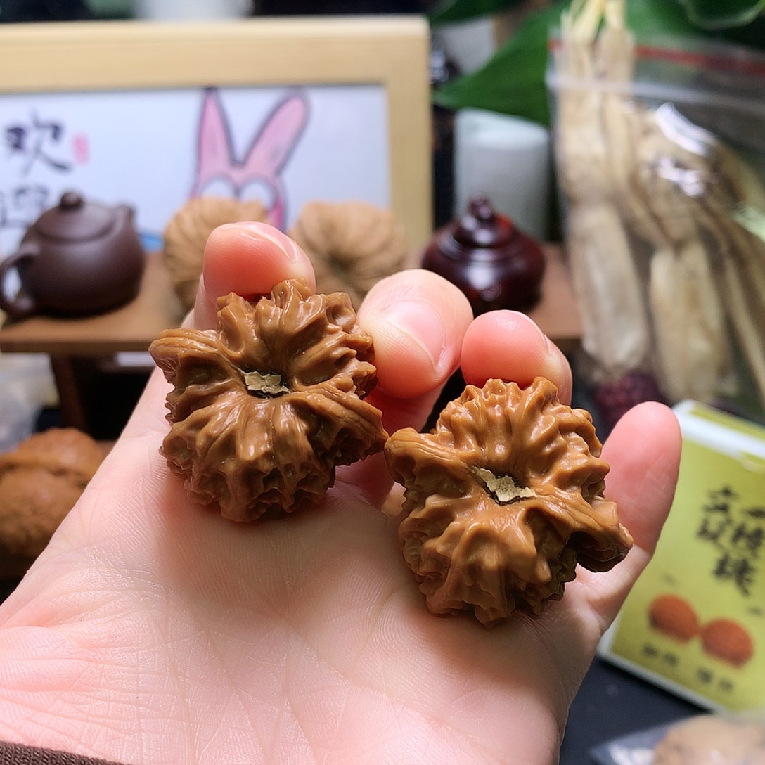 文玩核桃吊坠大龙35