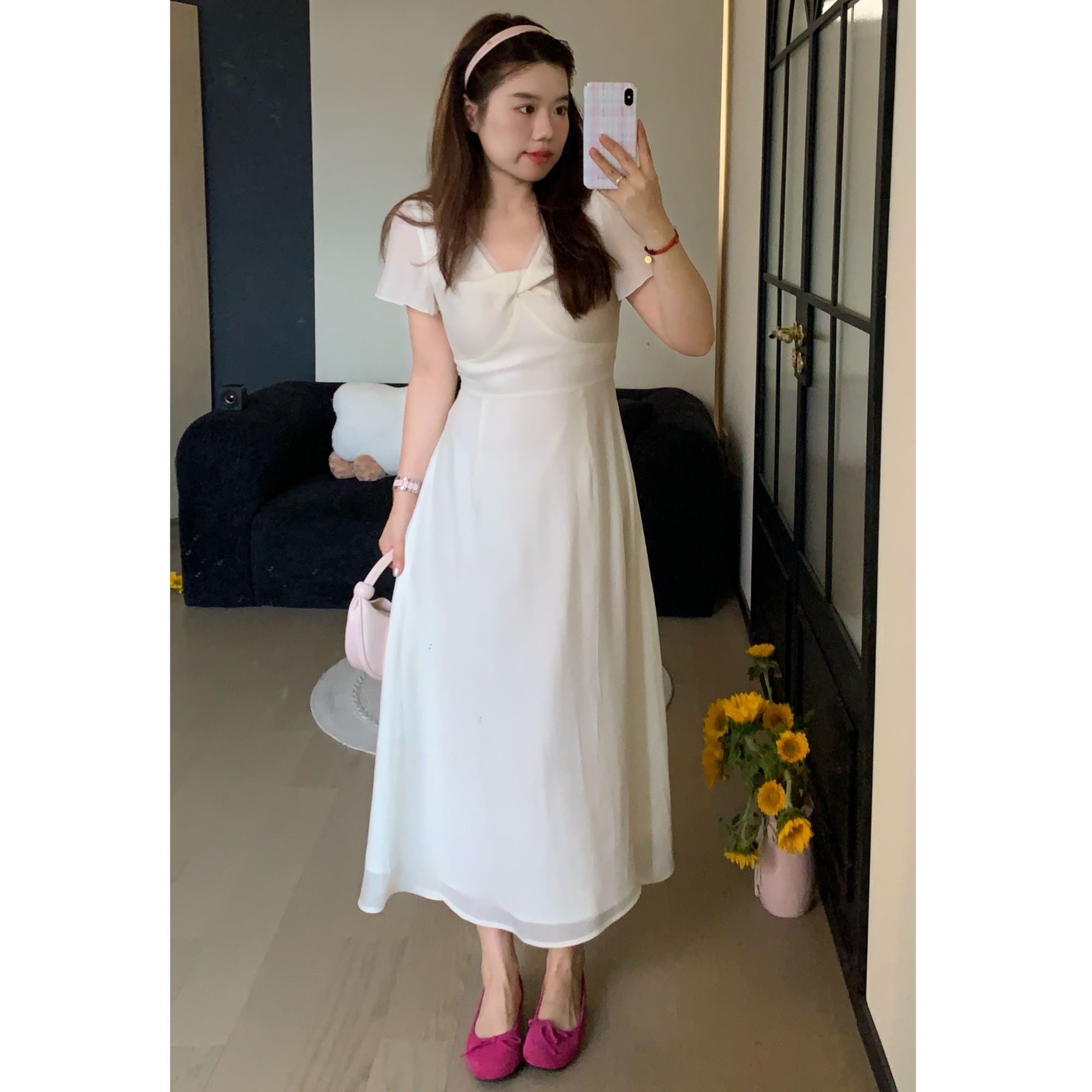 米米子“月清银霜”月白温柔纽结V领收腰连衣裙显瘦夏季新款裙子女