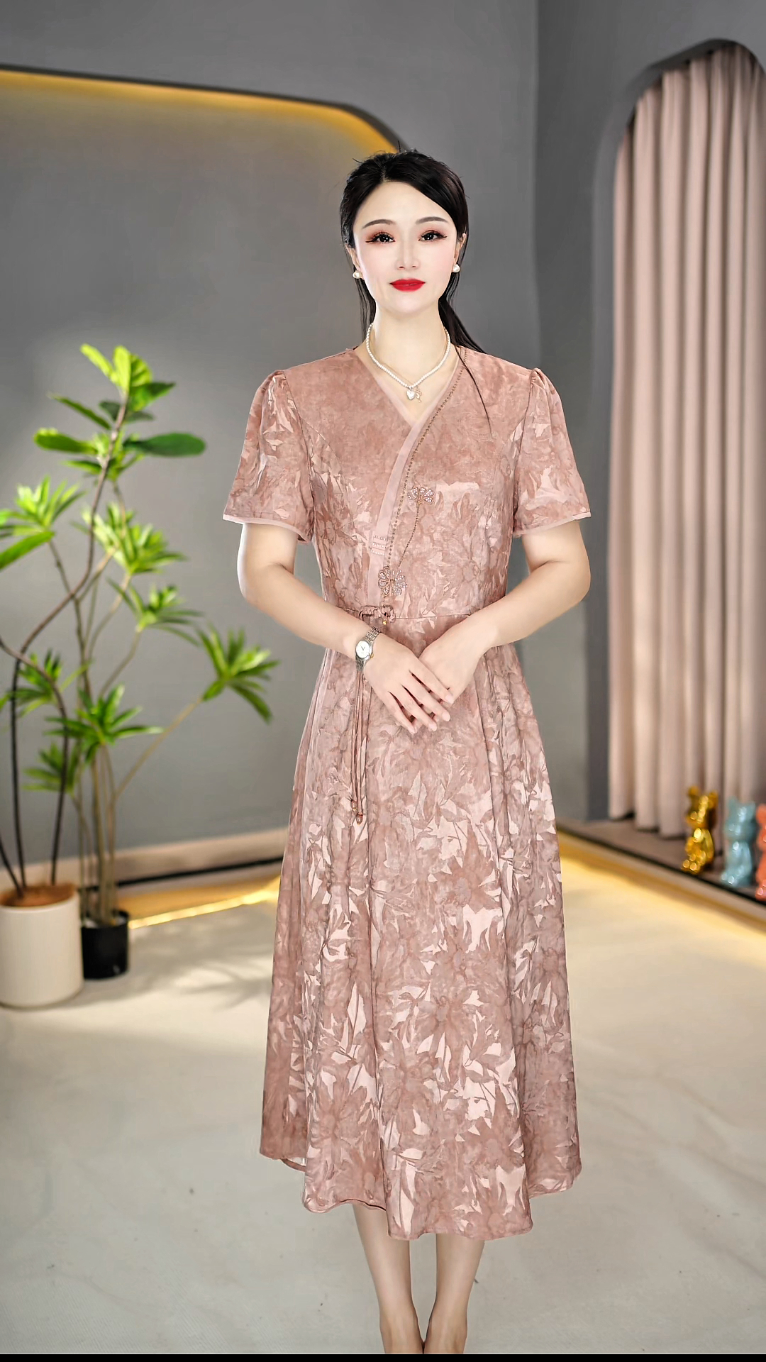 中国风优雅气质夏季刺绣蕾丝显瘦新中式礼服连衣裙