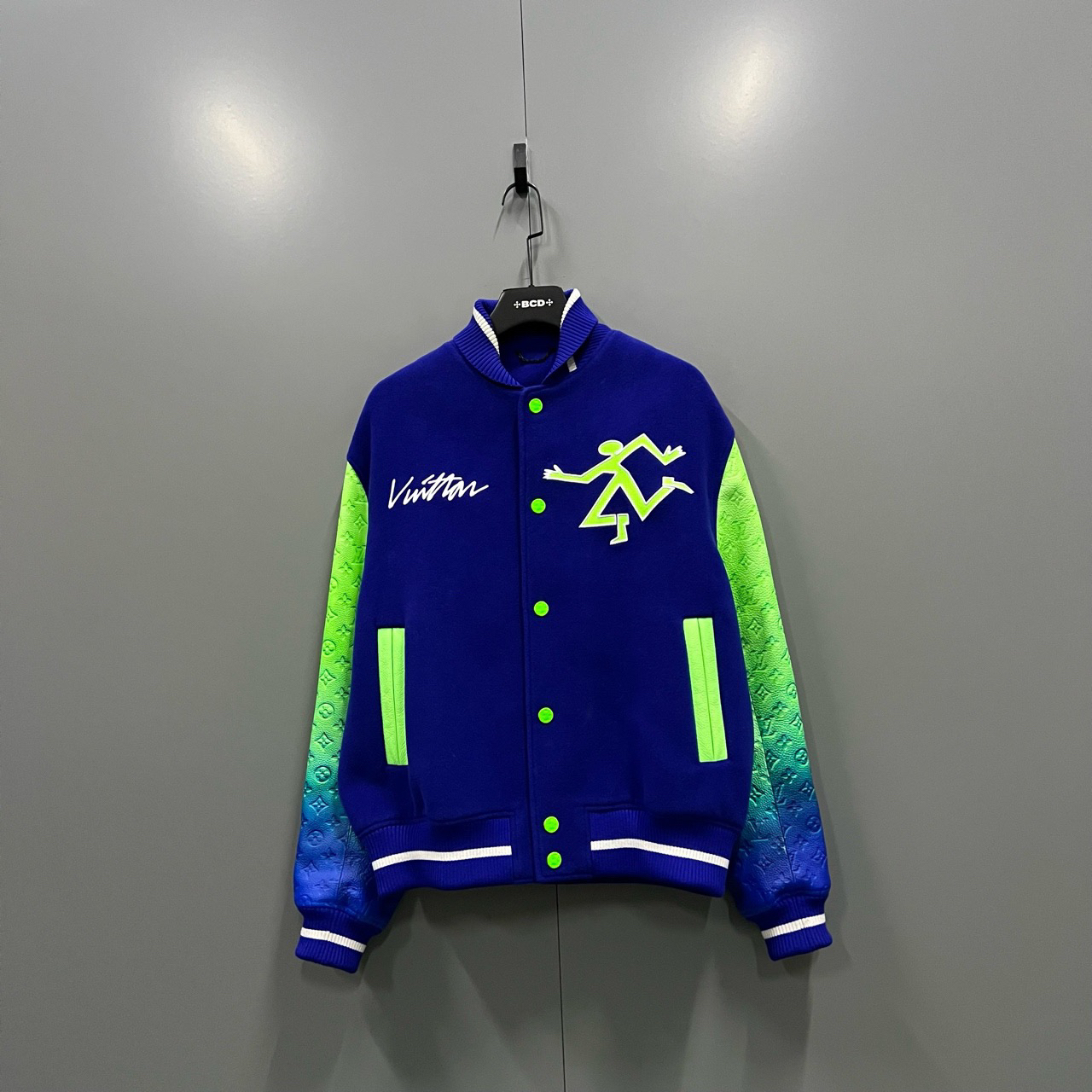 99新 LouisVuitton/路易威登 jp15 渐变徽标棒球服 52码 008721