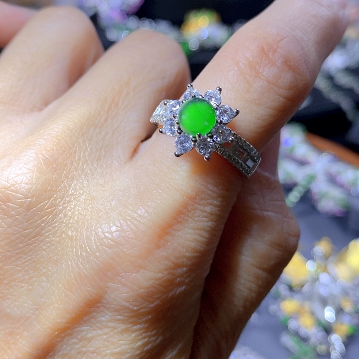 翡翠戒指银S925镶嵌天然翡翠