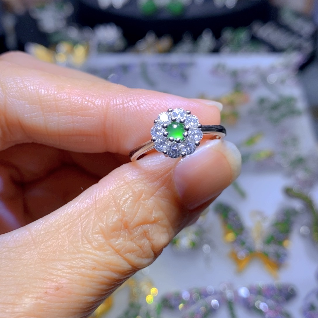 翡翠颈饰银S925镶嵌天然翡翠